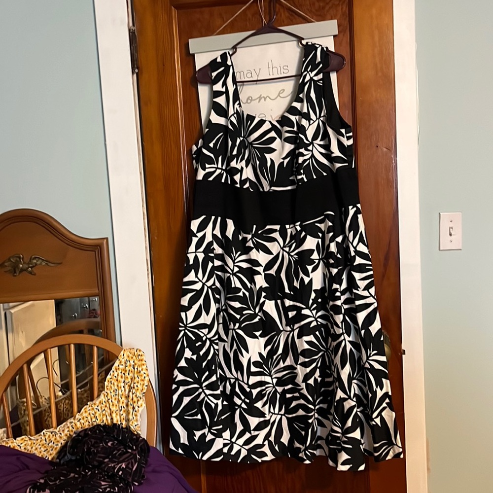 Donna Ricco dresss size 20